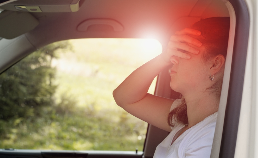 গাড়িতে উঠে বমি ভাব? জানুন এর কারণ ও প্রতিরোধের উপায়